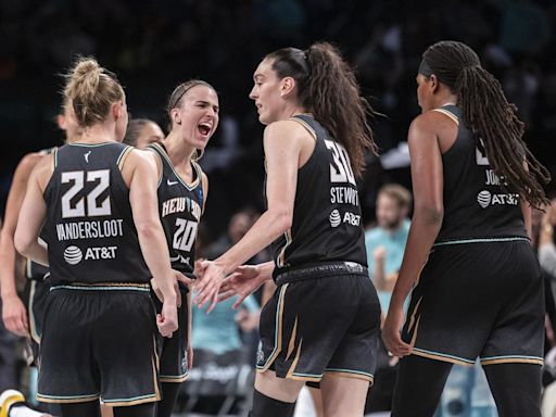 Breanna Stewart and Sabrina Ionescu lead New York Liberty to 87-77 Game 1 win over the Las Vegas Aces in semifinals