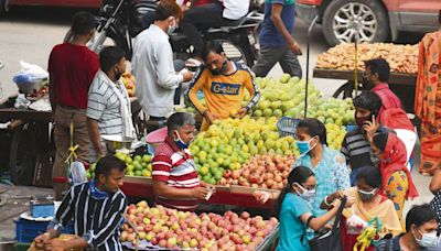 Shrinking informal economy rings alarm bells for jobs in India