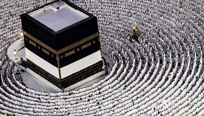 Hundreds of Hajj pilgrims have died due to extreme heat during annual trek