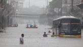 Super Typhoon Carina swamps PHL capital, shutters financial markets - BusinessWorld Online