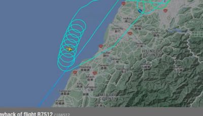 雷雨炸！排隊降松機航班「狂繞8圈」軌跡如彈簧