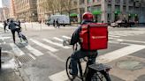 Lawsuit Claims Apple Users Are Charged More for Delivery on DoorDash