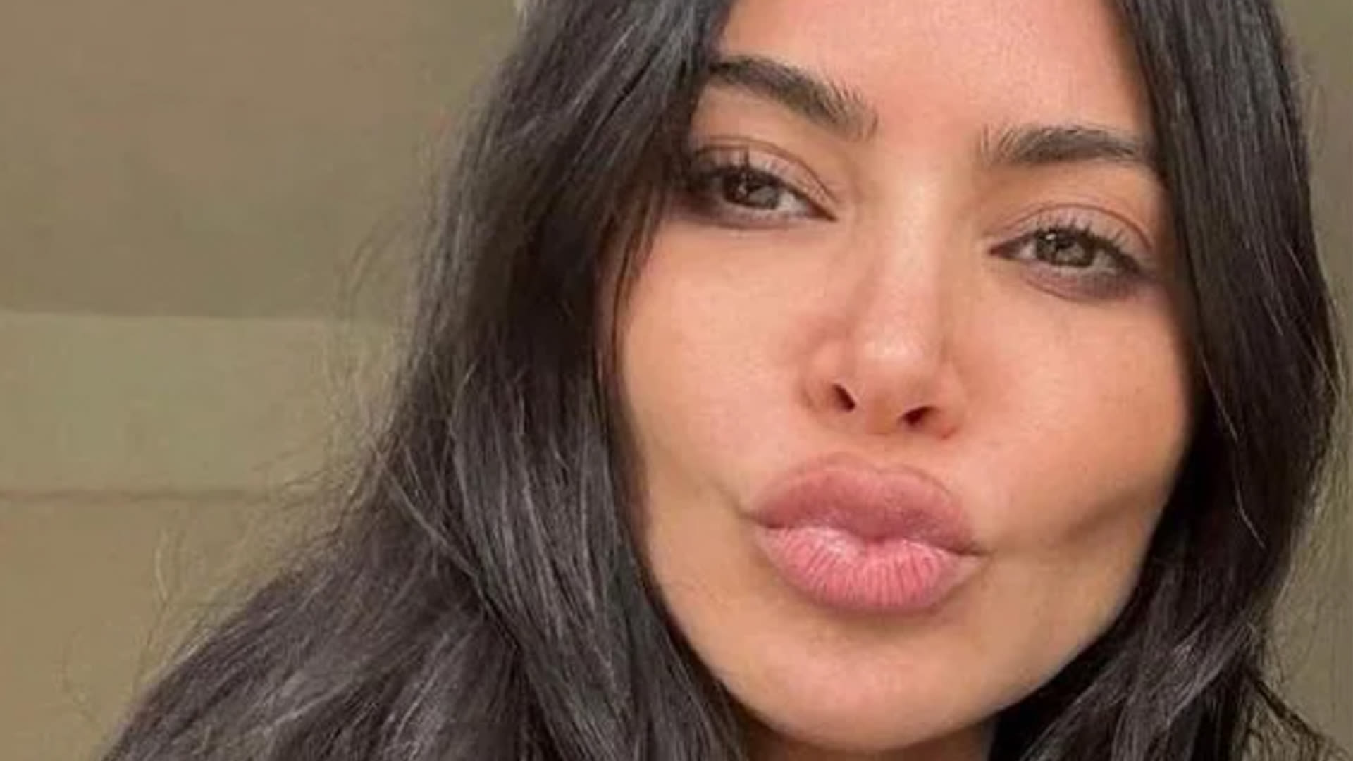 Kim Kardashian's plastic surgery is 'out of control' in 'unrecognizable' selfies