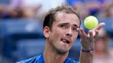 US Open: Medvedev y Murray avanzan a 2da ronda, Halep fuera