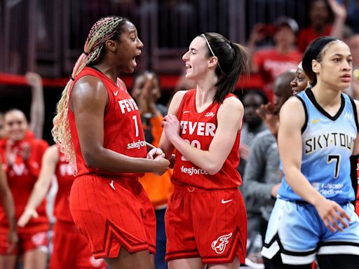 Paul Sullivan: A bad look for the Chicago Sky over a cheap shot — and not a lot of talk — against Caitlin Clark