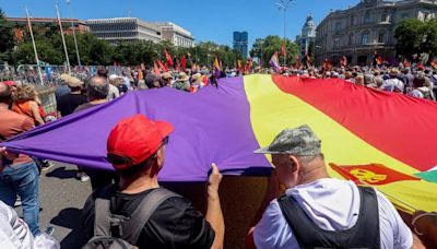 IU exige que el CIS pregunte en sus sondeos sobre la monarquía y Podemos carga contra la Corona