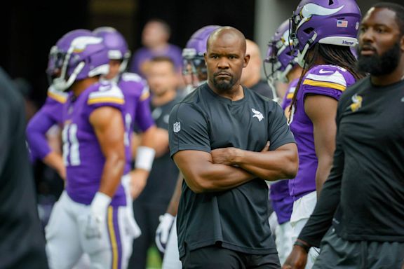 How Brian Flores and the Vikings built such a ‘wild’ and ‘different’ NFL defense