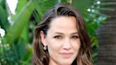 Jennifer Garner Breaks Down in Tears Over Daughter Violet's Graduation