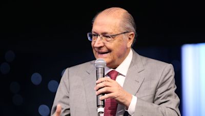 Alckmin lidera comitiva de ministros em viagem para Arábia Saudita e China