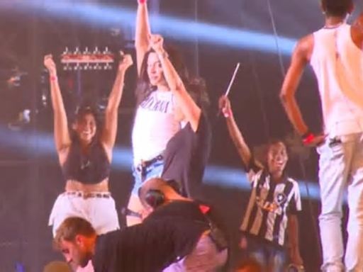 Pabllo Vittar dança no palco da Madonna e reforça expectativa de participação no show; VÍDEO