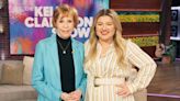 See Carol Burnett and Kelly Clarkson team up for remarkable duet of her famous sign-off song