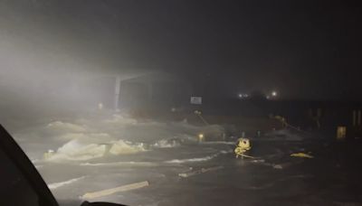 Storm chaser witnesses Beryl's Texas landfall in first hurricane chase