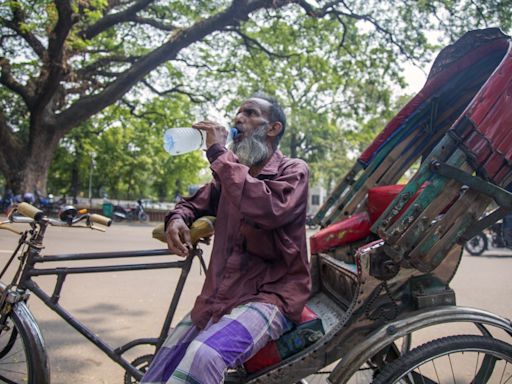 Bangladesh cierra escuelas un día después de reabrirlas entre una grave ola de calor