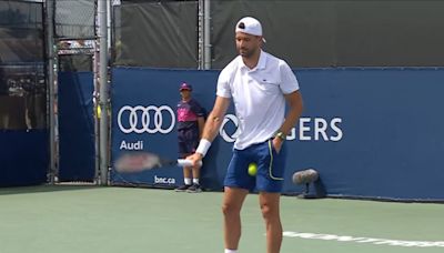 Masters 1000 de Montreal: Jannik Sinner sigue como un rayo, el aparatoso “accidente” de Dimitrov, y la crítica de Tsitsipas hacia su padre