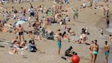 La ciudad en la que te pueden poner una multa de 3.000 euros por jugar a las palas en la playa