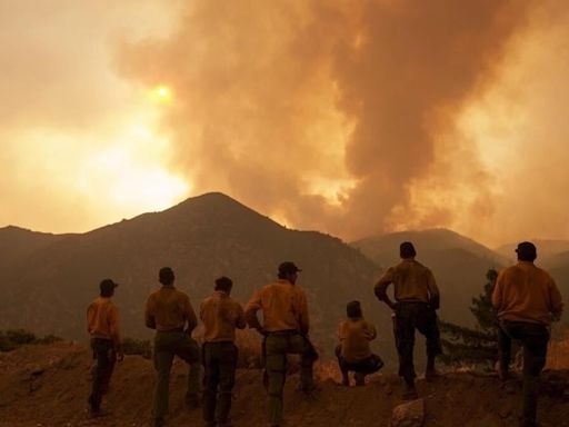 California wildfire flareup prompts evacuation in San Bernardino County