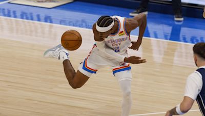 117-95. Gilgeous-Alexander se impone a Doncic y Oklahoma empieza mandando