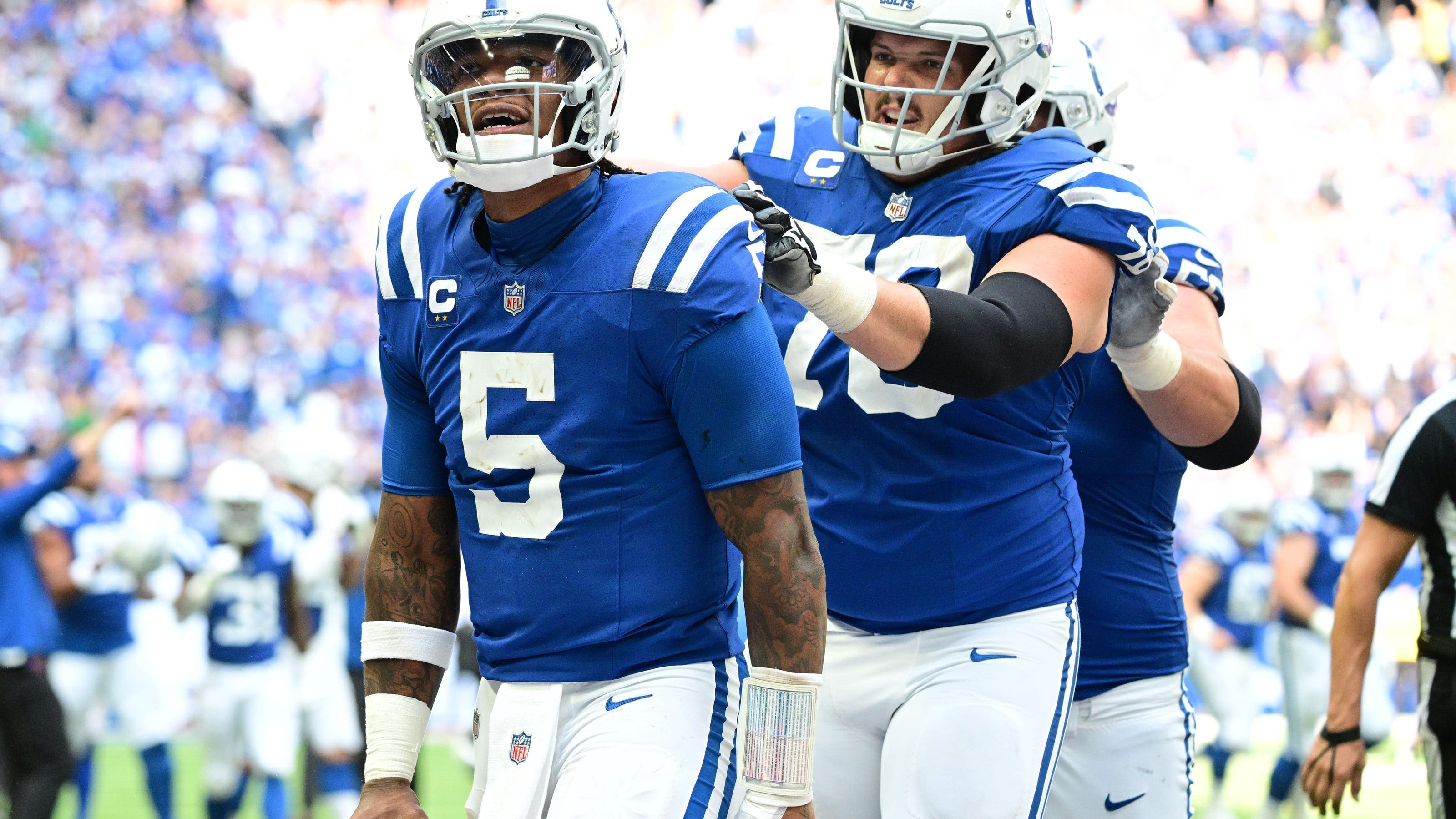 Indianapolis Colts at Green Bay Packers: Predictions, picks and odds for NFL Week 2 game