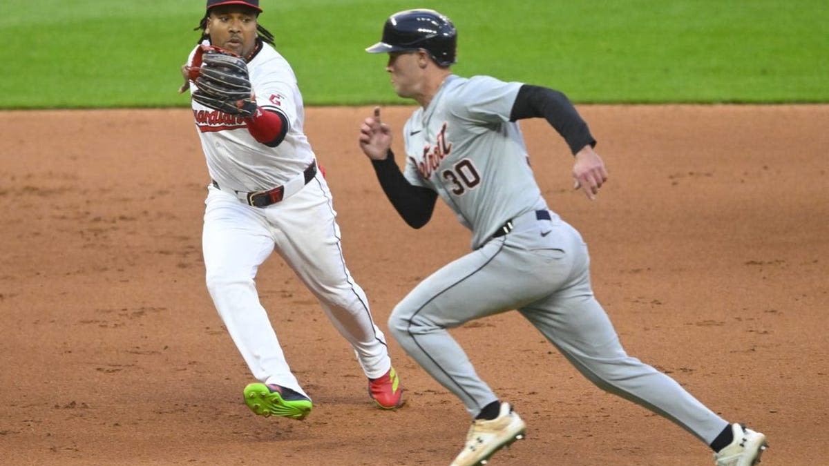 Kenta Maeda leads Tigers into meeting with Guardians