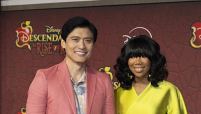 Photos: Brandy, Joshua Colley & More Hit the Red Carpet for DESCENDANTS: THE RISE OF RED Premiere