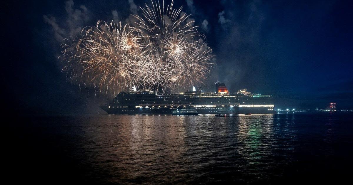 Queen Anne Departs for Historic Maiden Voyage