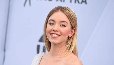 “No es bonita y no sabe actuar”, las criticas de una productora a Sydney Sweeney - La Opinión