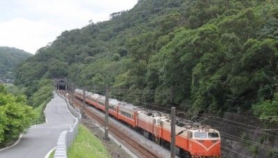 「凱米」逐漸遠離！ 台鐵15時後區間車陸續恢復、高鐵14時恢復營運