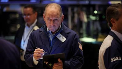 El IBEX 35 baja 0,33 % influido por caídas en Wall Street, pero conserva los 11.100 puntos Por EFE