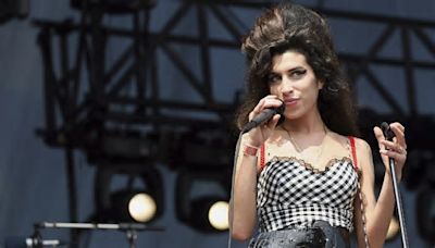 Amy Winehouse, 10 lezioni di stile della regina del soul, da copiare ancora oggi