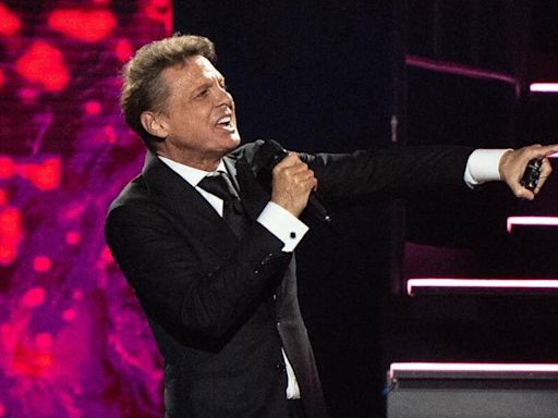 Luis Miguel, atómico y con guante de seda en el Palau Sant Jordi