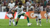 Análise | Palmeiras é derrotado no apagar das luzes em jogo brigado com o Fluminense no Maracanã