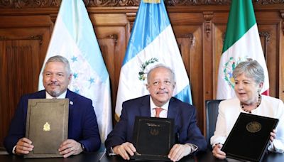 México firma con Honduras y Guatemala un memorándum para proteger comunidades migrantes | El Universal