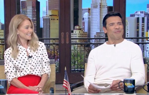 Mark Consuelos Tells ‘Live’ That Watching Kelly Ripa Shower Is “Like Going To A Car Wash”