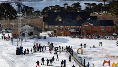 El destino patagónico que es la opción más completa para las vacaciones de invierno: tiene un centro de esquí y 2 complejos termales