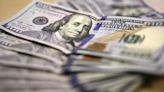 Dólar acelera alta e atinge R$5,70 pela 1ª vez desde janeiro de 2022 Por Reuters