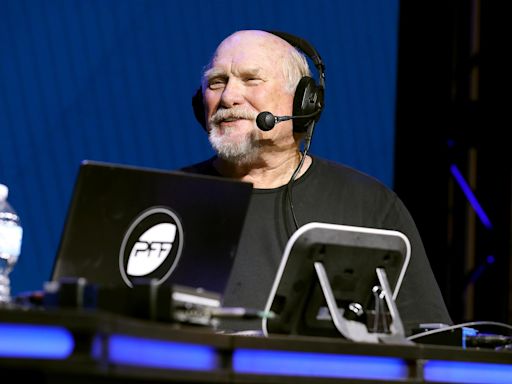 Terry Bradshaw’s Advice for Tom Brady, Super Bowl Predictions — And His New Singing Career