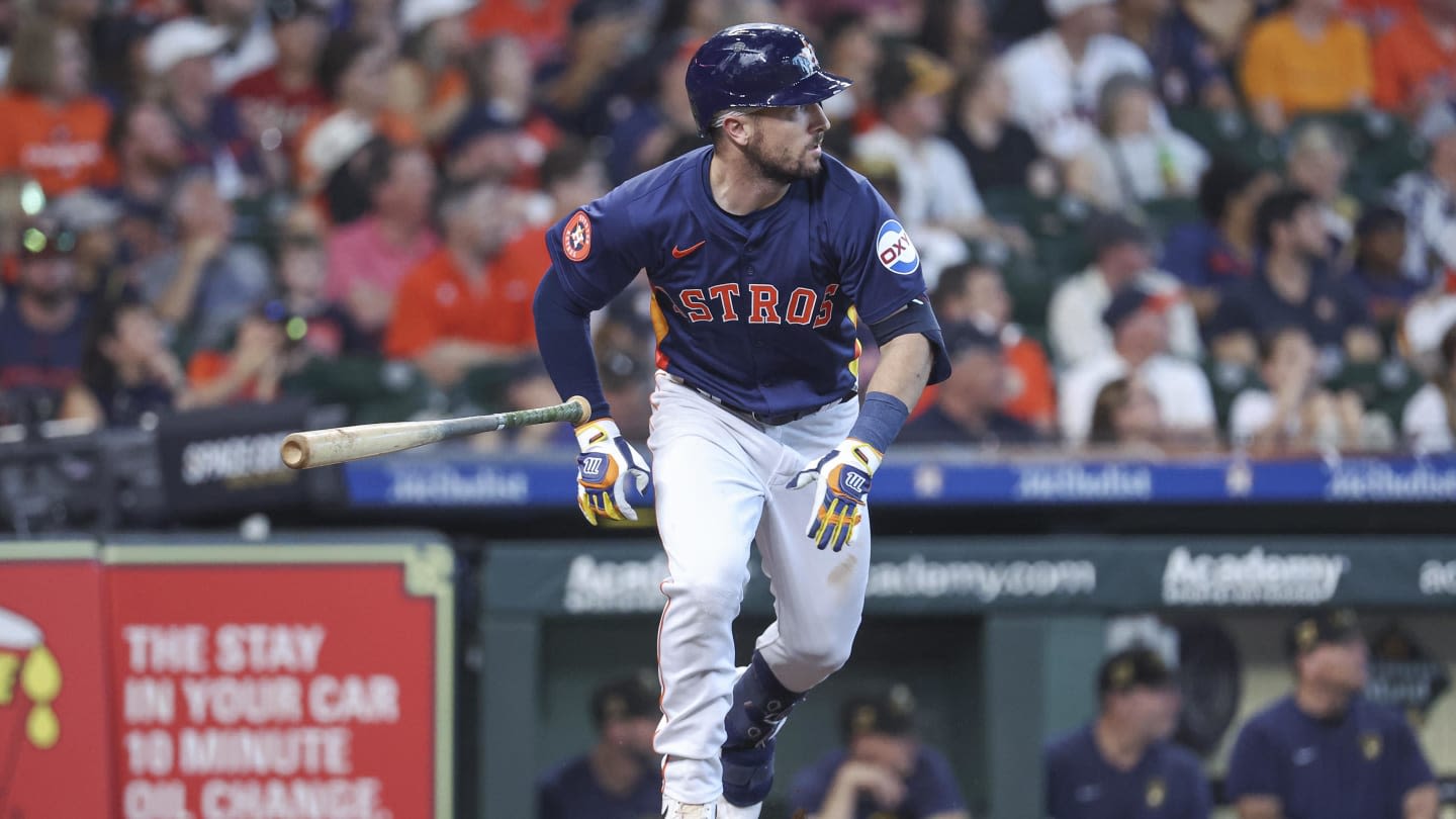 How Likely Are Houston Astros to Trade and Re-Sign Alex Bregman?