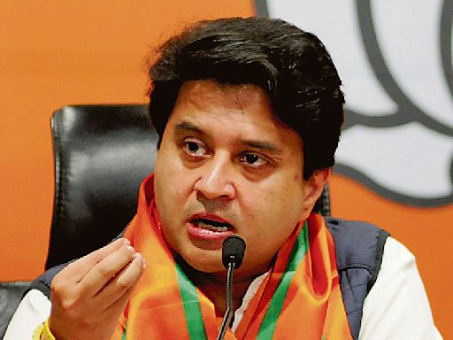 After Rahul Gandhi's blistering attack on BJP, Scindia tells Congress to 'recognise reality'