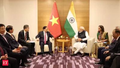 Vietnam PM sets ambitious target of $20 billion in bilateral trade with India - The Economic Times
