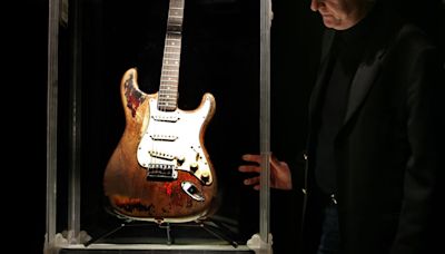 Rory Gallagher guitar should be ‘kept in the State’, says Cork lord mayor