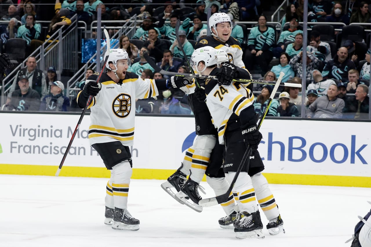 Bruins defenseman sends message to ‘day one’s’ after they left Boston