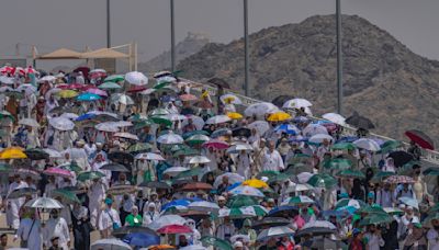 Muslim pilgrims wrap up Hajj with final symbolic stoning of the devil and circling of Kaaba