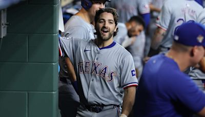 Smith's 2-HR game sends Rangers to series win in Houston