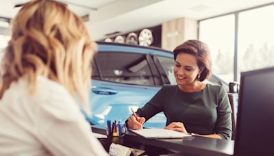 Is it better to lease or finance a car? Here’s how to decide.