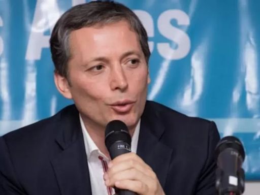 El intendente de Esteban Echeverría Fernando Gray arremetió contra Máximo Kirchner: "No es un club de amigos"