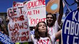 Iowa prohíbe abortos después de seis semanas de embarazo