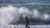 Coastal flooding warning in place for Metro Vancouver as high waves expected: Environment Canada