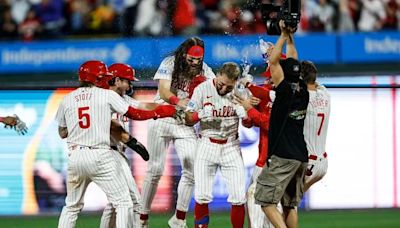 Buddy Kennedy’s walk, Kody Clemens’ single gives the Phillies a walk-off win over the Rays