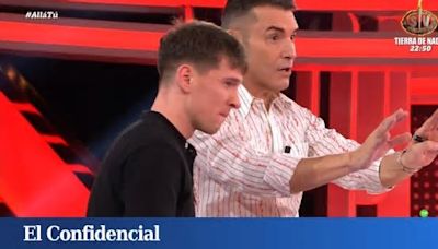 "¡Pero qué estás haciendo!": Jesús Vázquez se revuelve ante la jugada más loca de '¡Allá tú!'