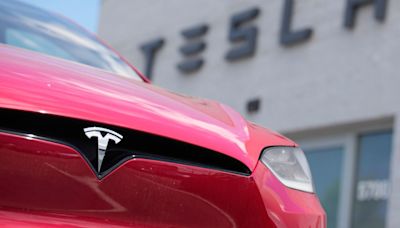 Tesla’s Stock Rallies, Erasing Losses for the Year